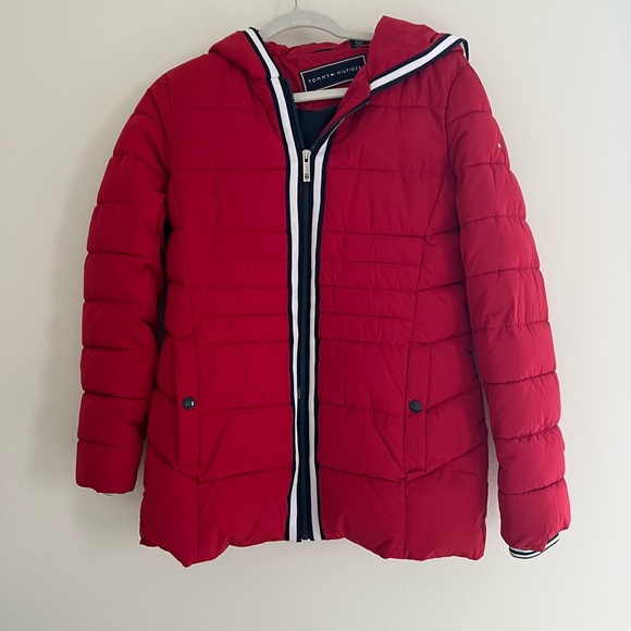 Tommy Hilfiger warm winter coat. Like new!! - Picture 2 of 7